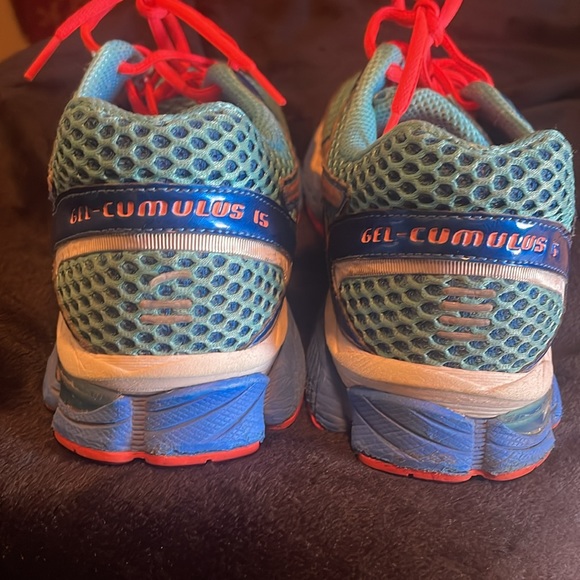 ASICS - Picture 4 of 6